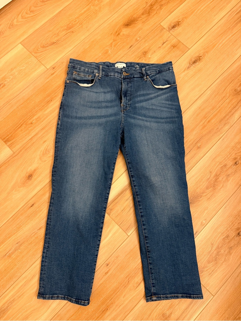 Good American - Good Petite Straight Jeans